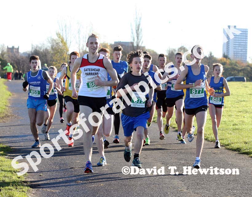 Start of the under-17s, Heaton Memorial Road Race, Newcastle Town Moor. Photo: David T. Hewitson/Sports for All Pics
